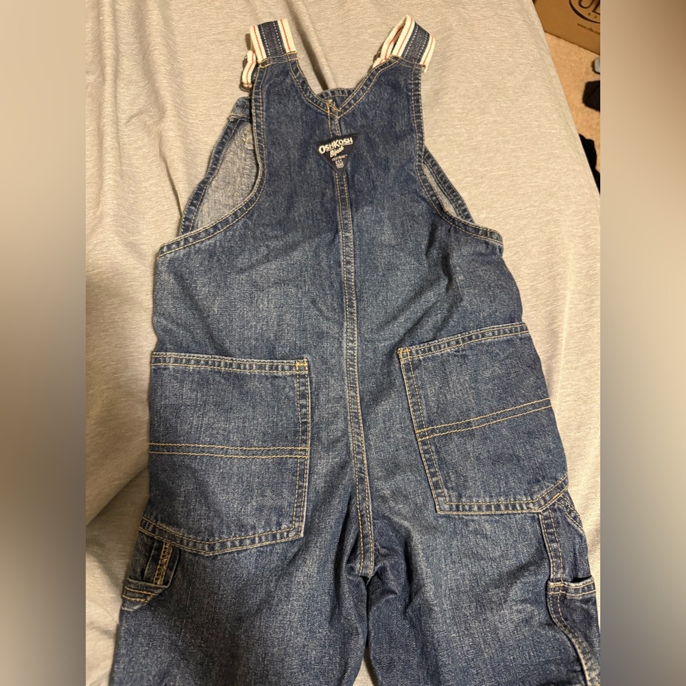 Oshkosh shorts Overalls - Picture 2 of 3